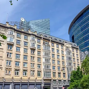 Doubletree By Hilton Brussels Brüksel